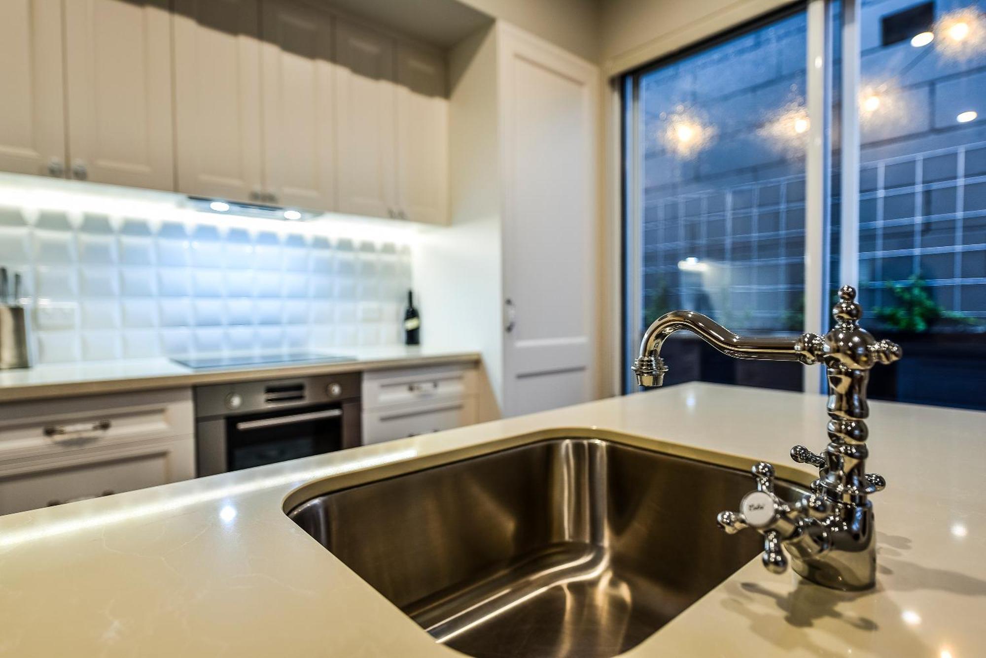 Aloha Central Luxury Apartments Mount Gambier Room photo